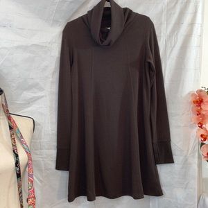 CAbi turtle neck sweater dress with thumb holes in sleeves brown Medium